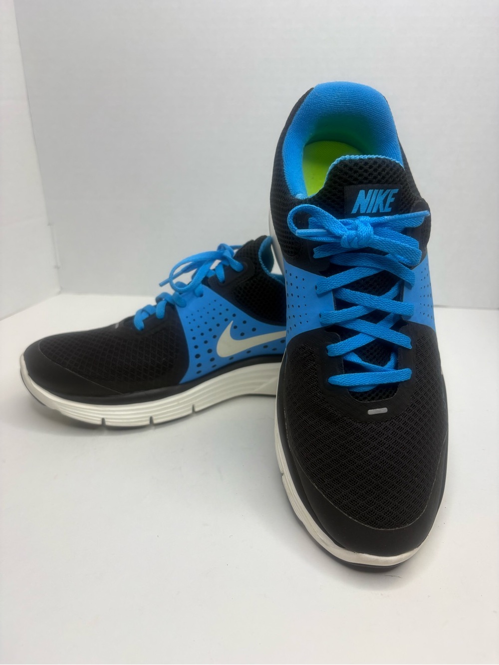 NIKE Lunar Swift 4 Black Blue Dynamic Support Shoes 510790-024. Size 10 Women
